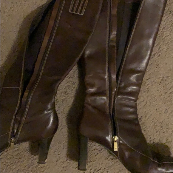 Women boots - Picture 2 of 2